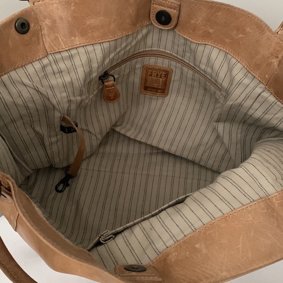 Frye Melissa distressed large handbag tote Washed Leather - Picture 11 of 15